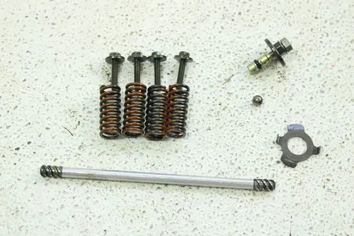 2007 Yamaha Tw200 OEM Clutch Push Rod & Compression Springs  B4422