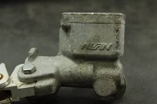 2004 Honda Crf450r OEM Nissin Front Brake Master Cylinder  B4460