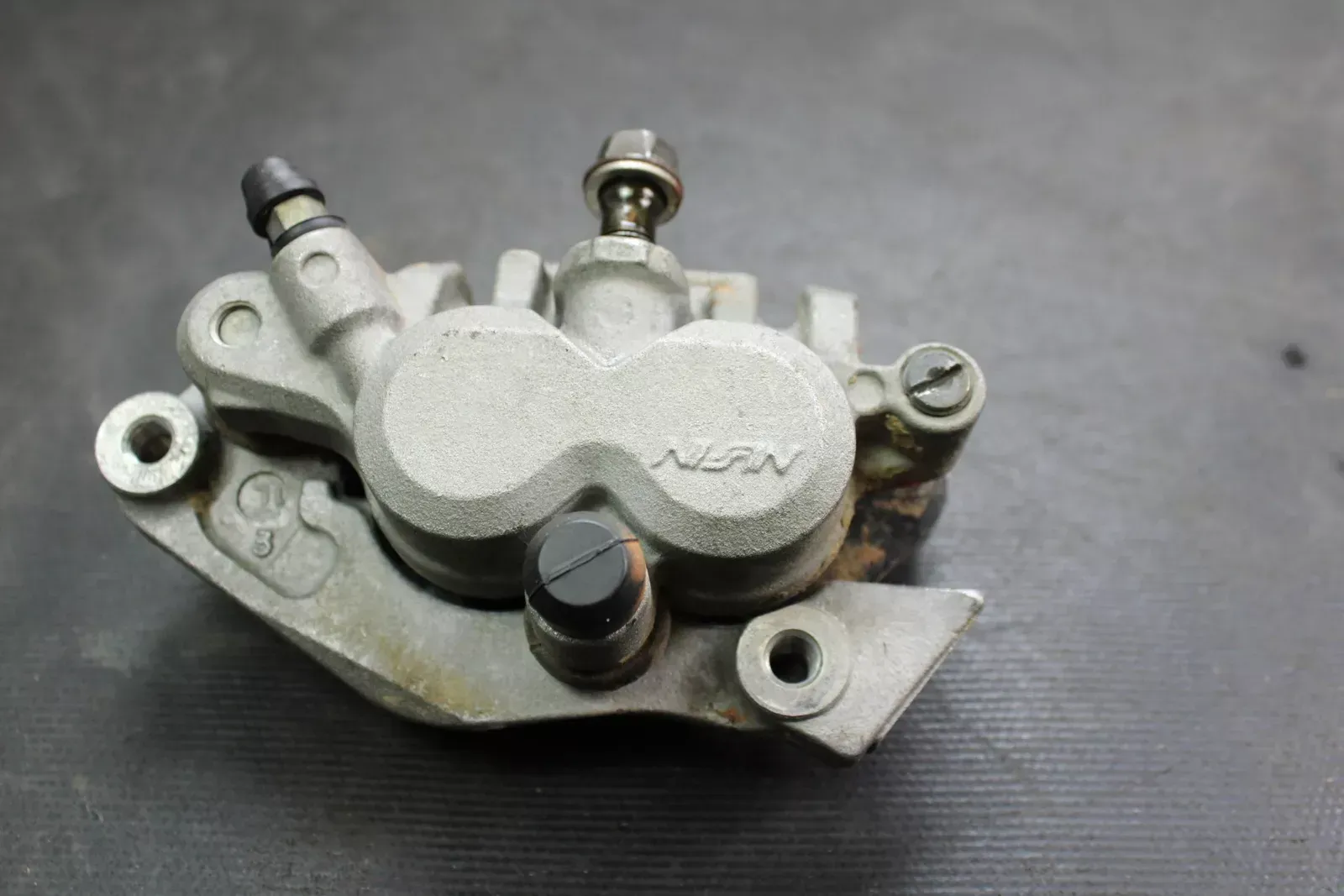 2000 Honda Cr125r Nissin Front Brake Caliper  HR6079