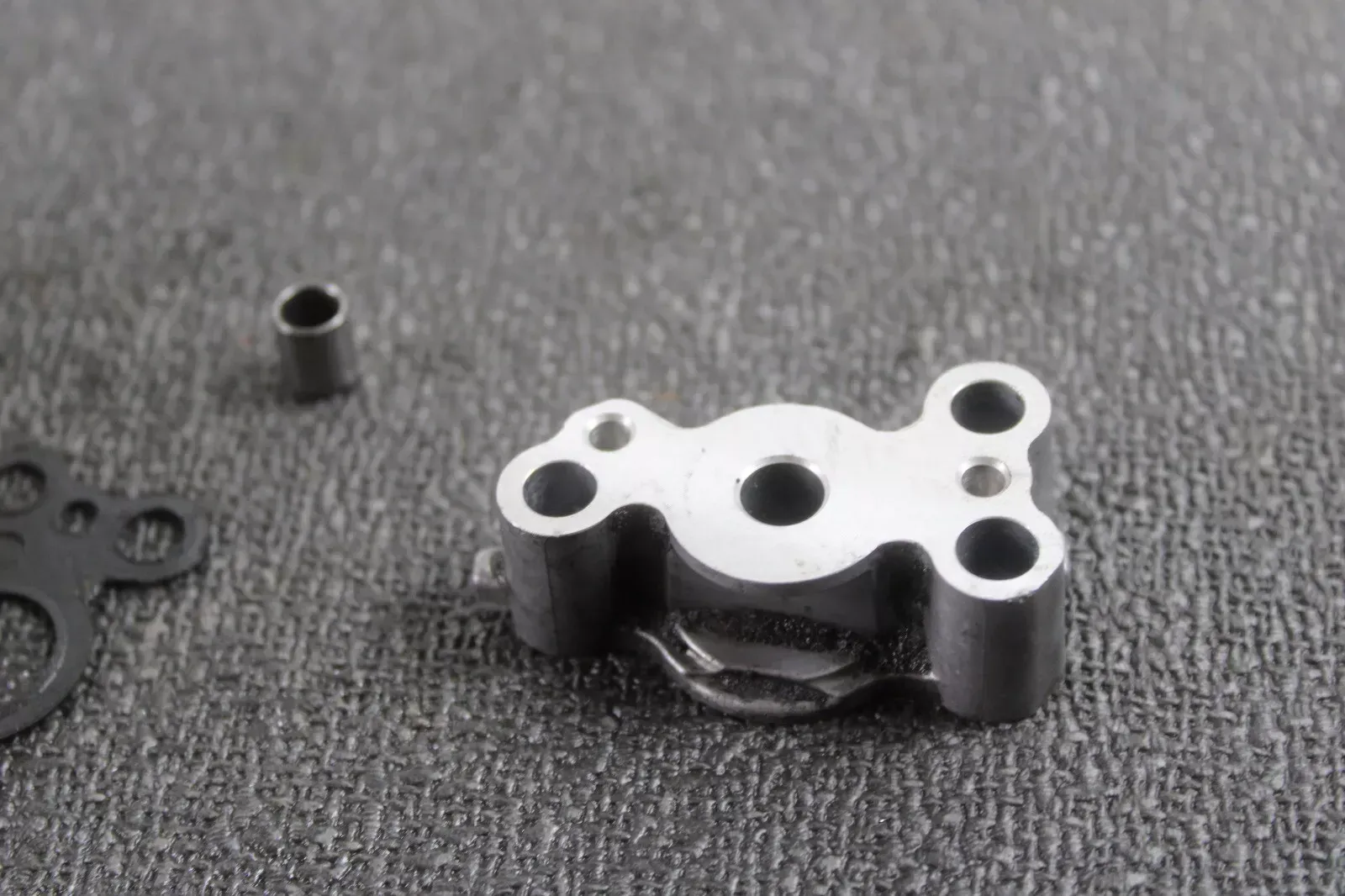 19-25 KAWASAKI KX450 OEM CLUTCH SLAVE PISTON CYLINDER