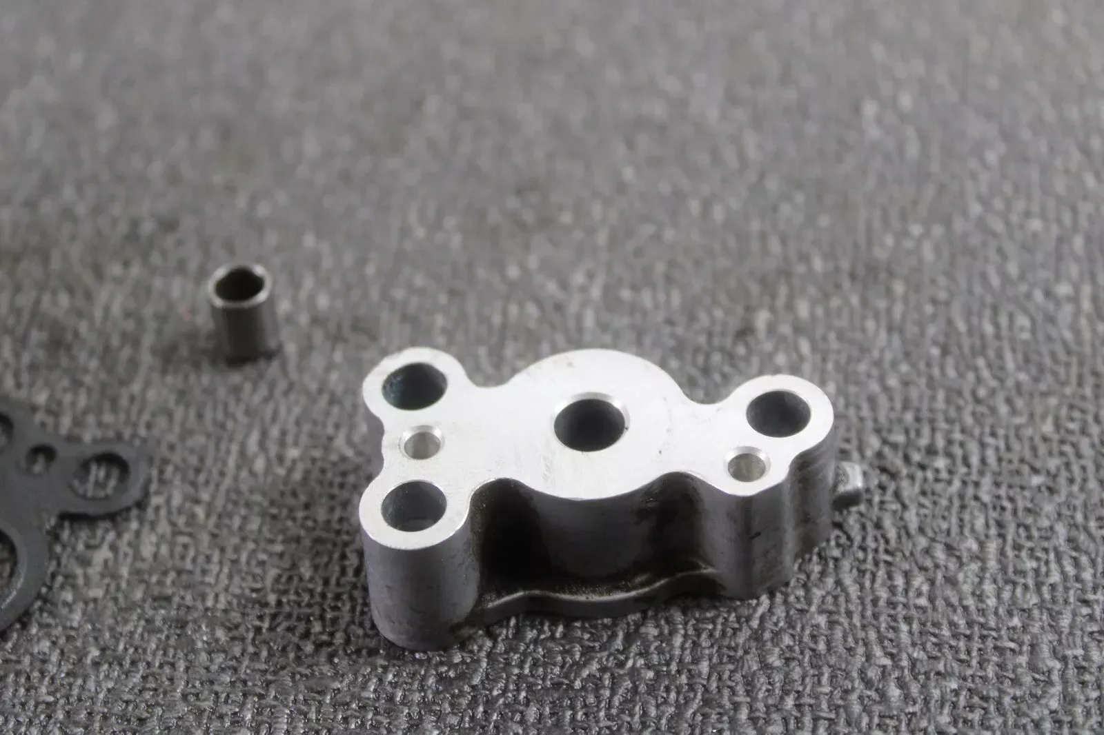 19-25 KAWASAKI KX450 OEM CLUTCH SLAVE PISTON CYLINDER