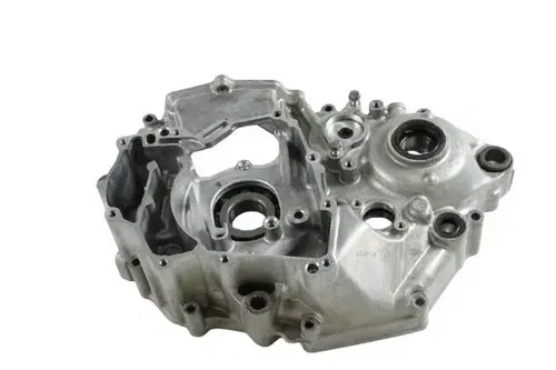 2024-25 YAMAHA YZ450F OEM LEFT ENGINE MOTOR CRANKCASE CRANK CASES BLOCK B4451