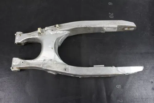 2000 Yamaha Yz250 OEM Swingarm  B4364