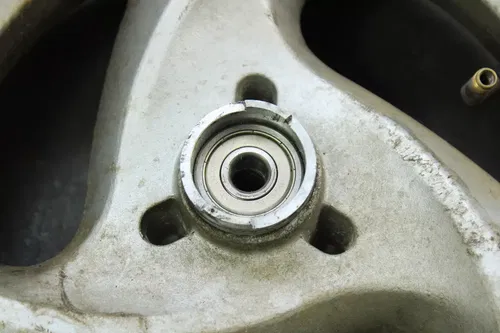 2009 Yamaha Vino 125 OEM 10X2.50 Front Wheel  B4475