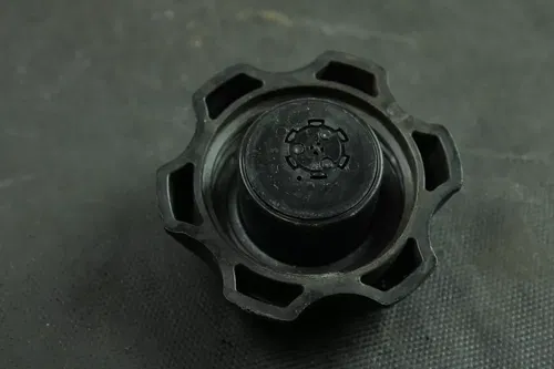 2001 Honda XR250R OEM Gas Tank Cap  B4320