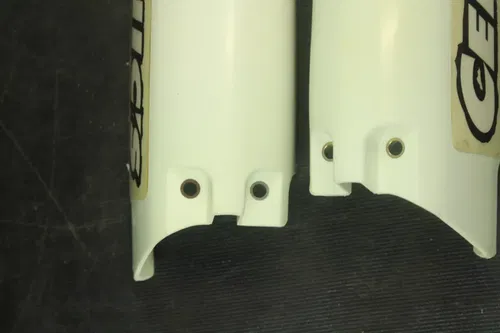 2001 Suzuki Rm250 Fork Guard Set  B4480-83