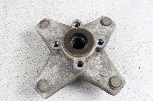 1996 Yamaha Warrior 250 OEM Front Hub  B4382-13