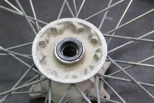 1998 Yamaha Yz125 OEM 21x1.60 Front Wheel  HR5960