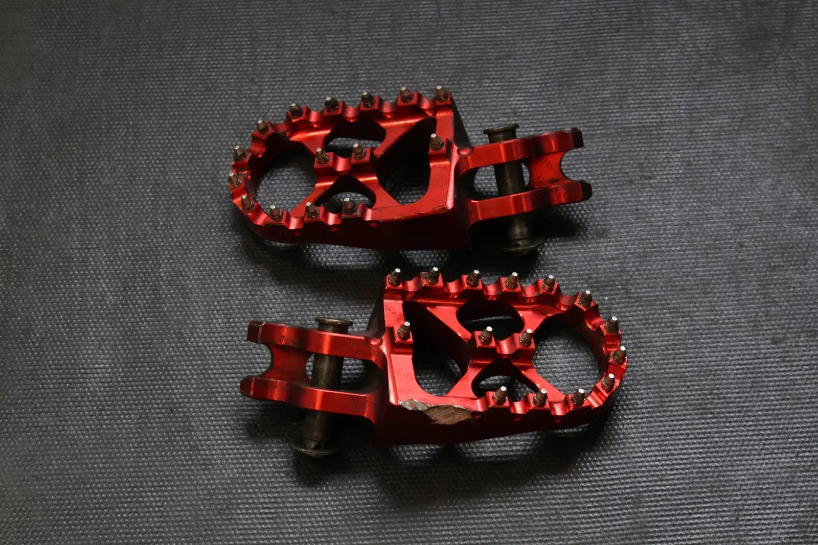 2017 Honda CRF450X Billet Foot Pegs  B4307