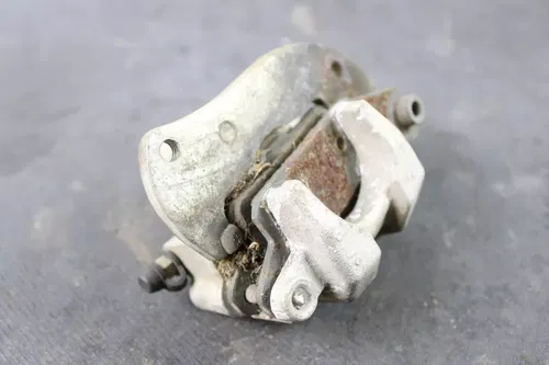 2008 YAMAHA GRIZZLY 700 OEM LEFT FRONT BRAKE CALIPER B4450