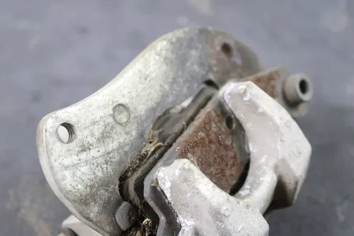 2008 YAMAHA GRIZZLY 700 OEM LEFT FRONT BRAKE CALIPER B4450