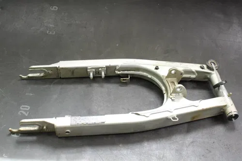 1995 Honda Xr200r OEM Swingarm  B4404