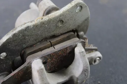 2008 YAMAHA GRIZZLY 700 OEM RIGHT REAR BACK BRAKE CALIPER B4450