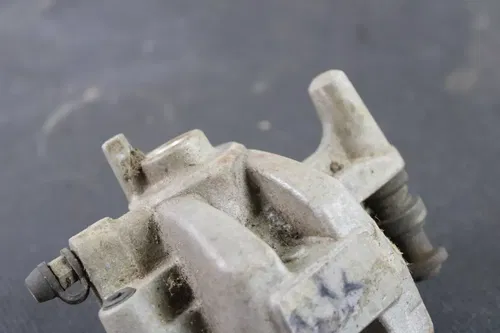 2008 YAMAHA GRIZZLY 700 OEM RIGHT REAR BACK BRAKE CALIPER B4450
