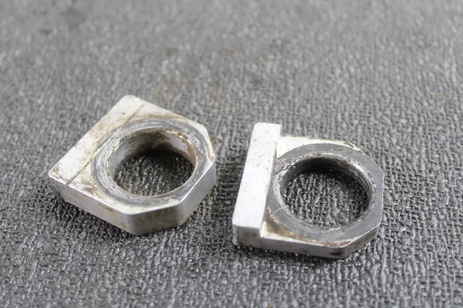 OEM KAWASAKI Rear Axle blocks 16-25 kx 450 450x 450sr 250 250x B4498