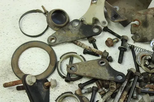 1986 Yamaha Moto 4 Miscellaneous Bolts  B4466