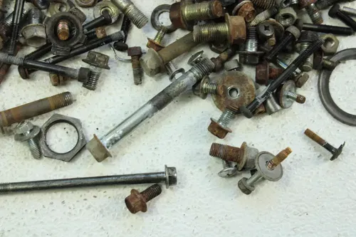 1986 Yamaha Moto 4 Miscellaneous Bolts  B4466