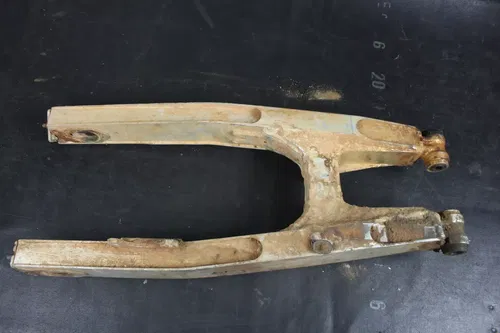 1986 Honda Cr250r OEM Swingarm  B4379