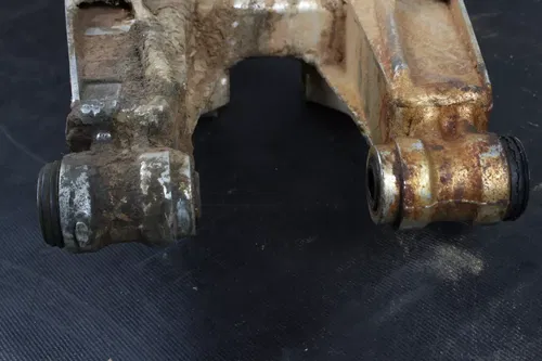 1986 Honda Cr250r OEM Swingarm  B4379