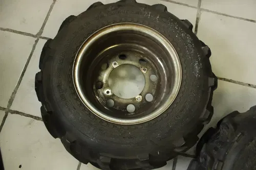 1998 Polaris Sportsman 500 Front Wheel Set  B4418 (TIRES HAVE BEEN REMOVED)