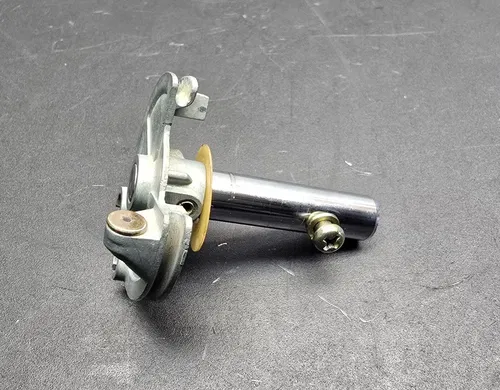 1988 - 2000 HONDA XR 600 CARBURETOR THROTTLE SHAFT 16032-MAG-L01 XR600 BUTTERFLY