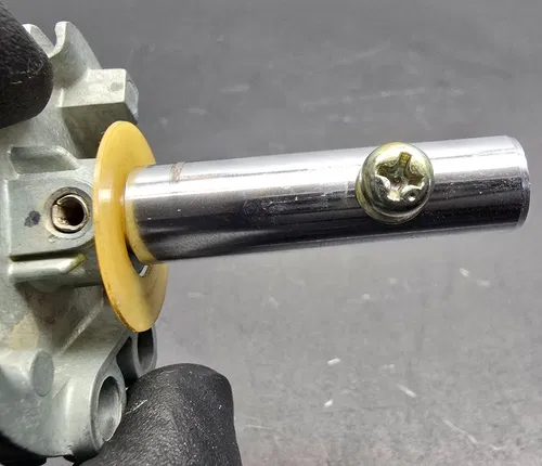 1988 - 2000 HONDA XR 600 CARBURETOR THROTTLE SHAFT 16032-MAG-L01 XR600 BUTTERFLY