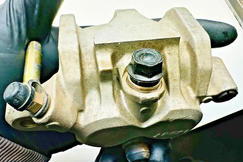 2004 - 2017 HONDA CRF 250X OEM NISSIN FRONT BRAKE CALIPER 45150-MEN-006 450