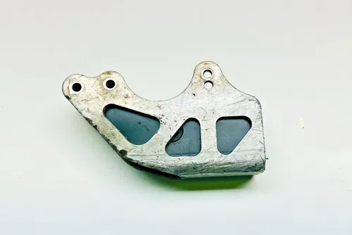 1998 - 2005 KTM 380 200 250 300 125 CHAIN GUIDE 54607070144 REAR SWINGARM ARM