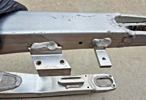 2008 - 2014 SUZUKI RMZ 450 REAR SWINGARM 61000-28H20 SWING ARM RMZ450 LEVER