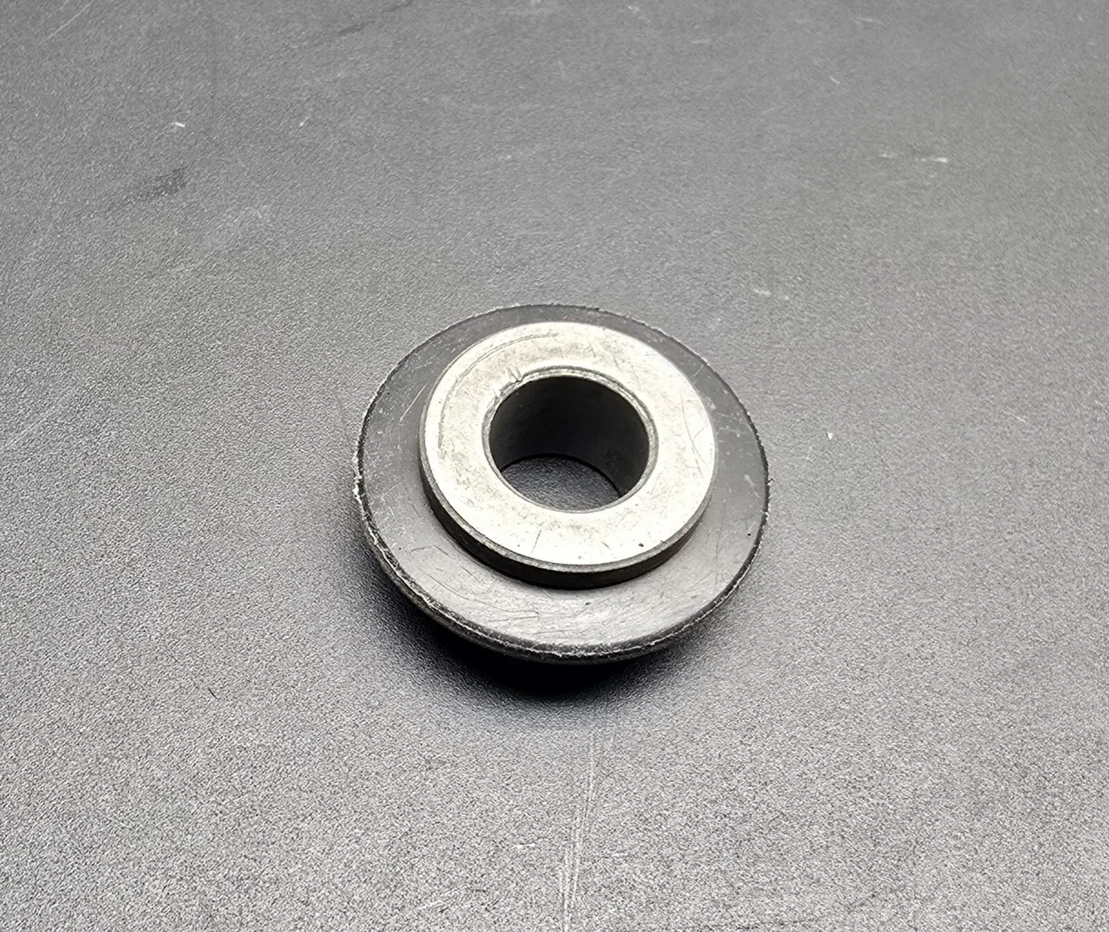 1983 - 1984 YAMAHA YZ 125 REAR WHEEL SPACER 24X-25383-00-00 YZ125 HUB RIM COVER