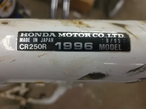 1992 - 1996 HONDA CR 250 500 CLUTCH OUTER COVER 11342-KZ3-860 RIGHT SIDE CASE