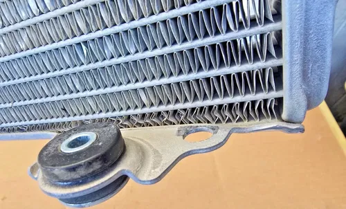 2008 - 2017 SUZUKI RMZ 450 OEM RIGHT FILL SIDE RADIATOR 17710-28H21 RMZ450