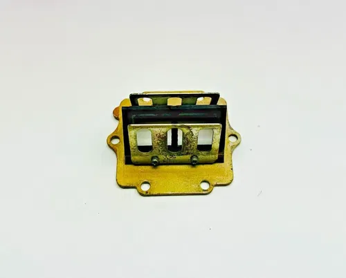 1994 - 1995 KAWASAKI KX 125 INTAKE REED CAGE 12021-1100 VALVE HOUSING CASE KX125