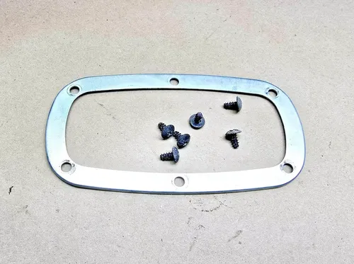 1996 - 2004 HONDA XR 400 AIR BOX BOOT CLAMP PLATE 17217-KCY-670 XR400 FLANGE