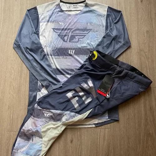 Fly Lite LE "Perspective" Gear Combo - M/32