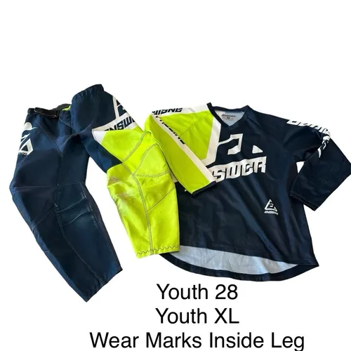 Youth 28/XL Answer Gear Set 