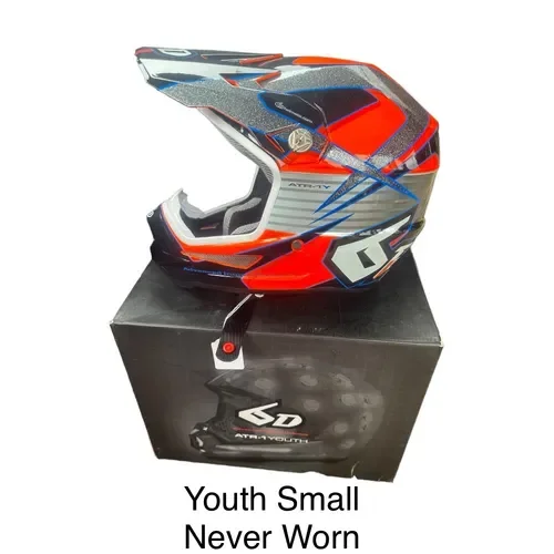 Youth Small 6D Helmet NEW IN BOX 