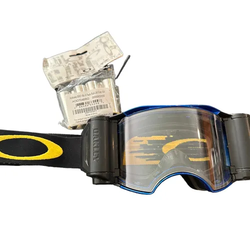 Oakley Airbrake MX Goggles With Race-Ready Roll-Off System