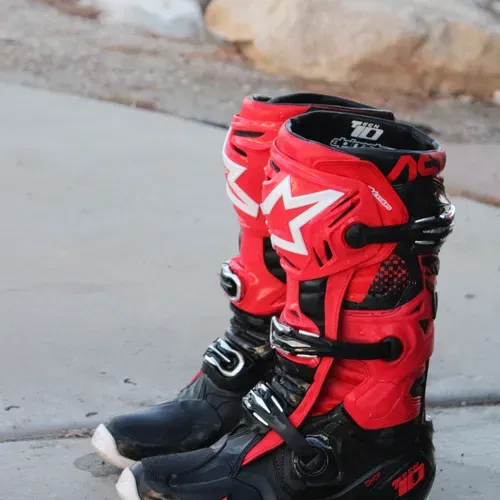 Alpinestars Boots Size 10 MX Locker