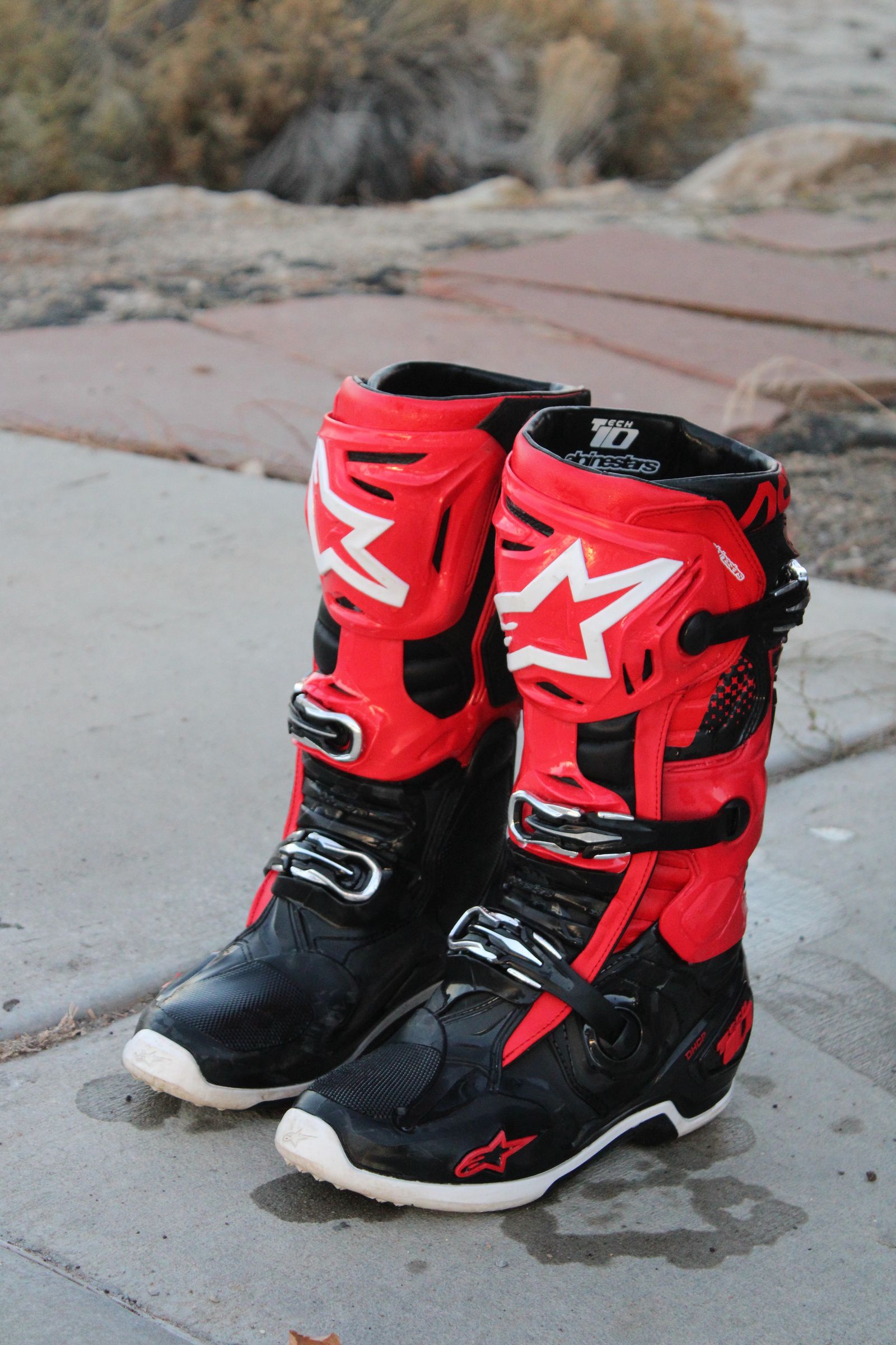 Alpinestars Tech 10 Red Black Boots Size 10