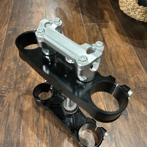 New Ktm Triple Clamps