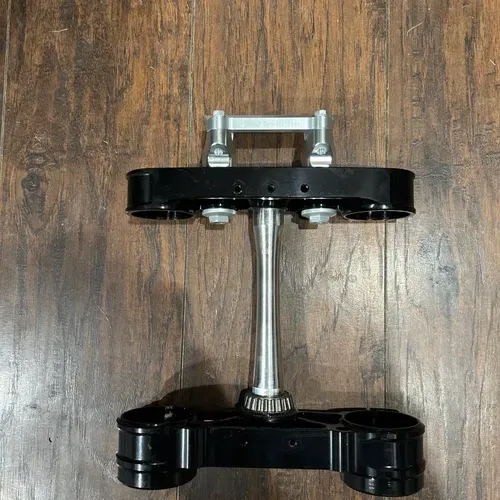 New Ktm Triple Clamps