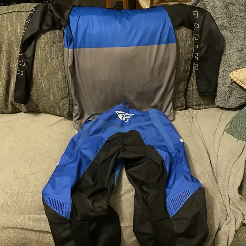 FLY F-16 Kit 