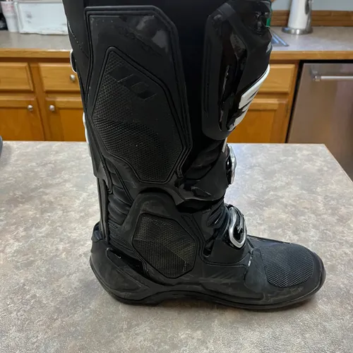 Alpinestars Tech 10 Boots - Size 10