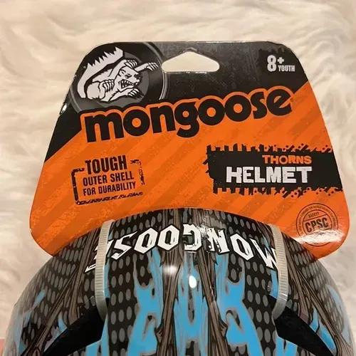 NWT Thorns & Skulls MONGOOSE Helmet Youth