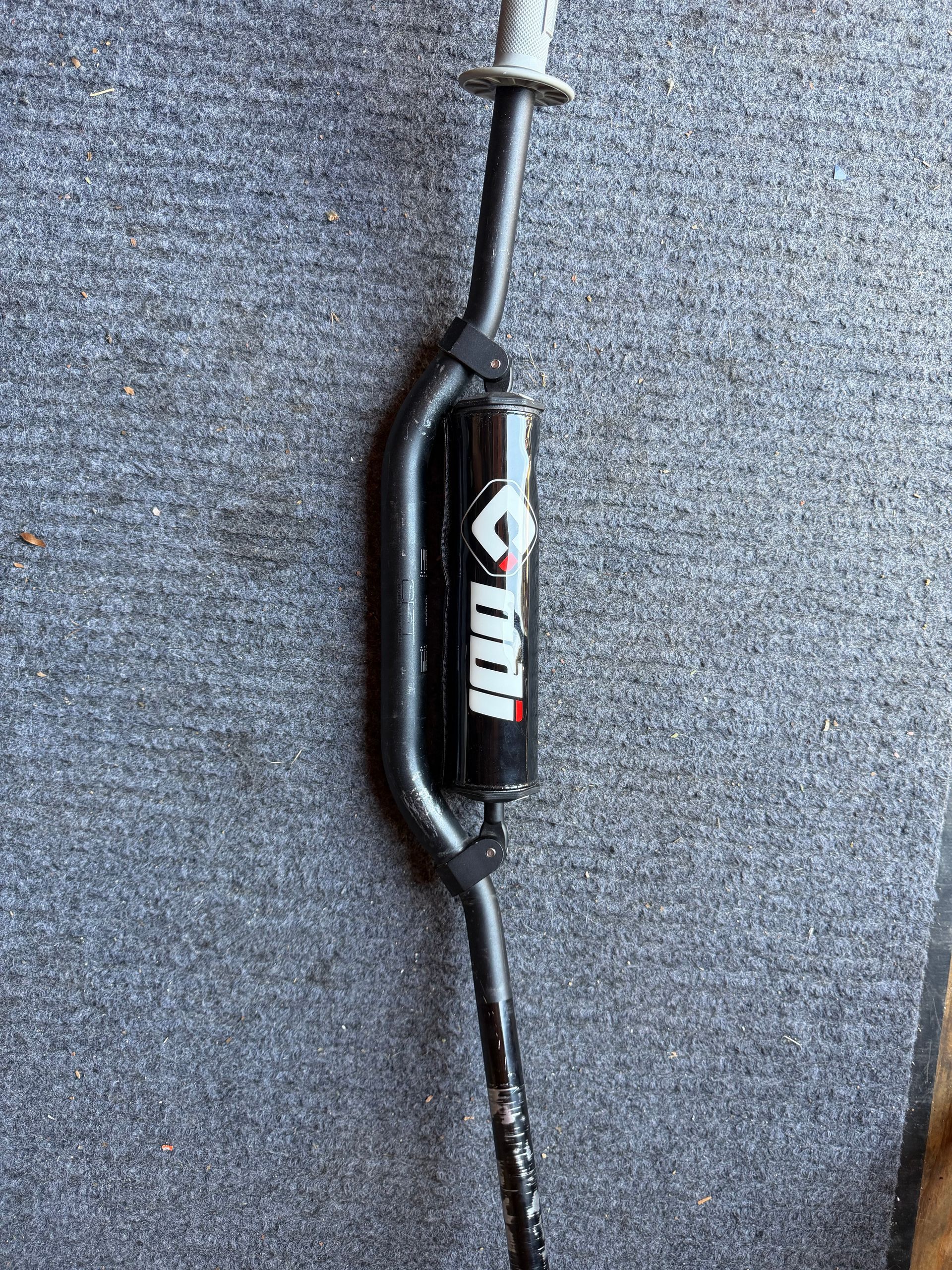 ODI CFT Podium Handlebars 1 1/8" CHAMP bend