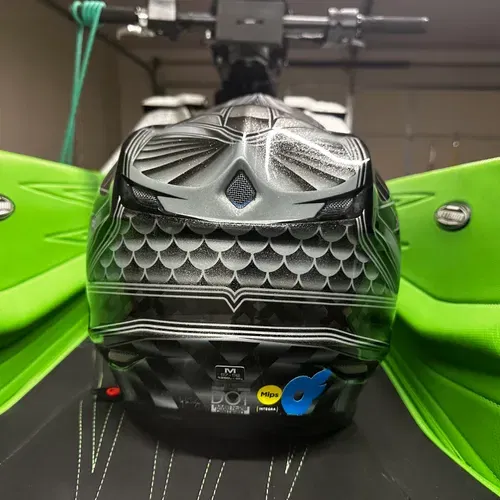 Troy Lee Designs SE5 Carbon Helmet size M
