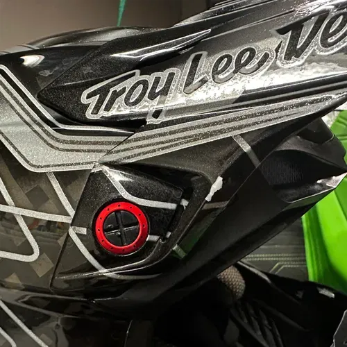 Troy Lee Designs SE5 Carbon Helmet size M
