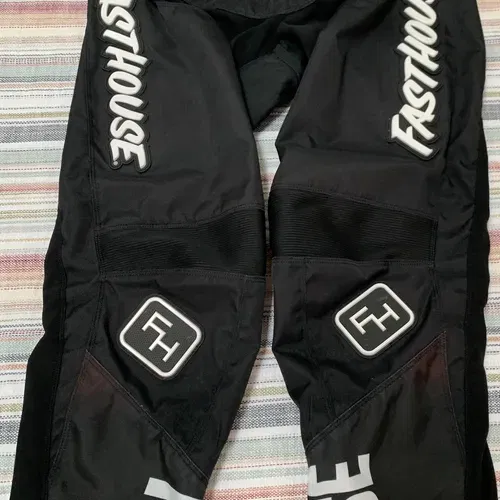 Fast House モトパン34サイズ ブラック Fasthouse Pants Only - Size 34. 3 Pairs