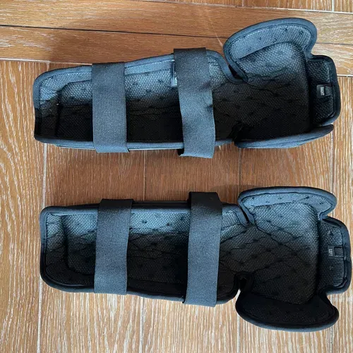 EVS Option Knee Guards